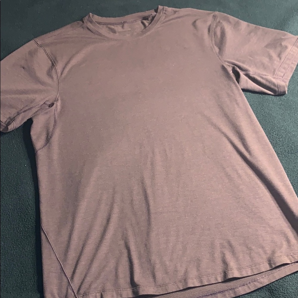 Lululemon Men’s Maroon Shirt